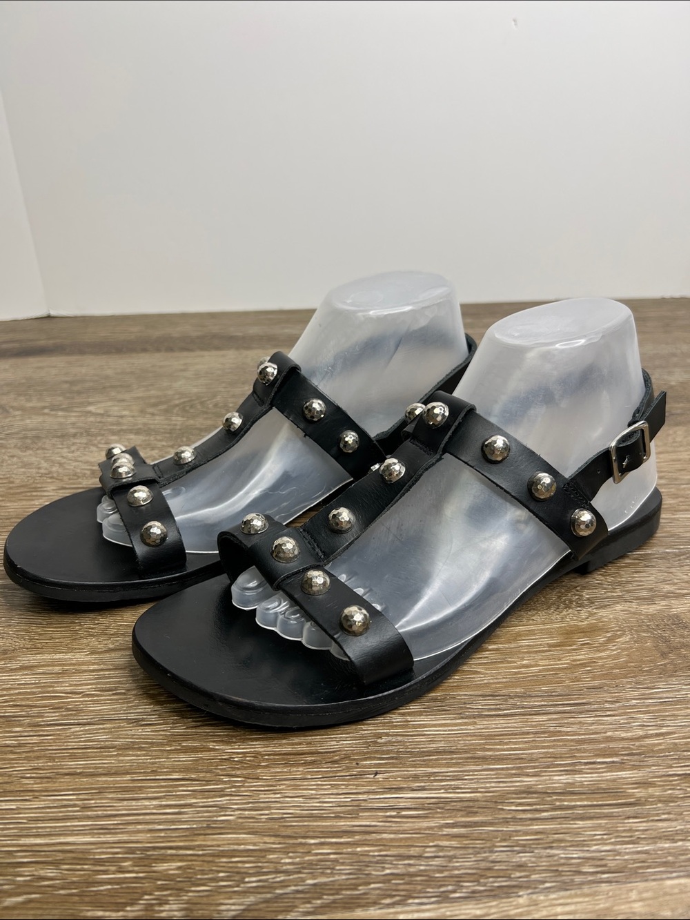 Callisto of California Studded Gladiator Sandals Black Leather Strappy Flats 9